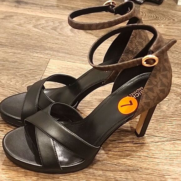 Michael Kors Alexia Logo Heeled Sandals - Picture 4 of 12